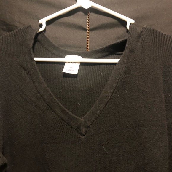 Women’s Perfect Fit VNeck sweater - Picture 2 of 4